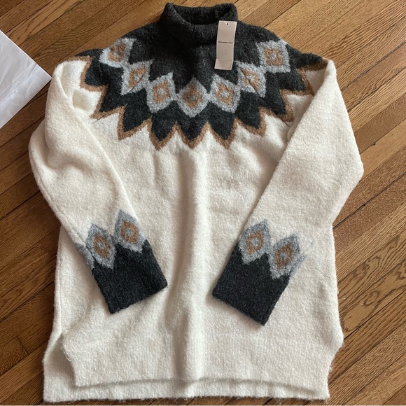 Abercrombie & Fitch Sweaters - A&F thick oversized ski sweater XS nwt